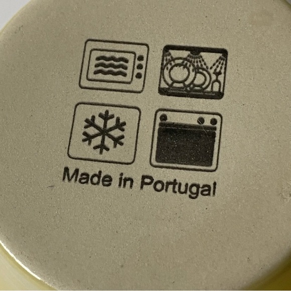 Ramekins Small Baking Dish Portugal Yellow Gold EUC 3.75” Custard soufflés - Picture 4 of 10